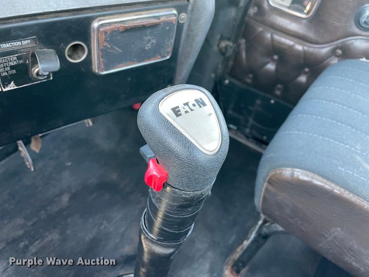 image for item KJ9794 1997 Western Star 4964F  semi truck