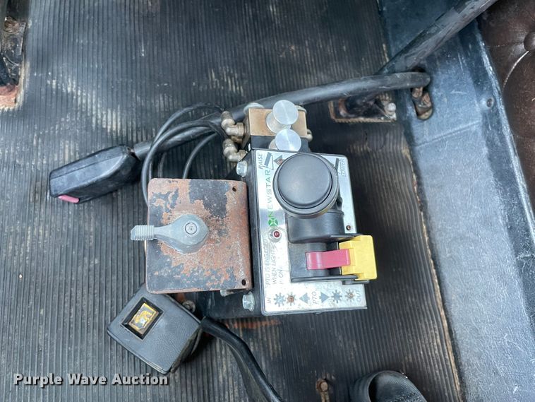 image for item KJ9794 1997 Western Star 4964F  semi truck