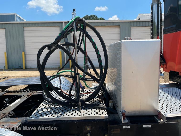 image for item KJ9794 1997 Western Star 4964F  semi truck