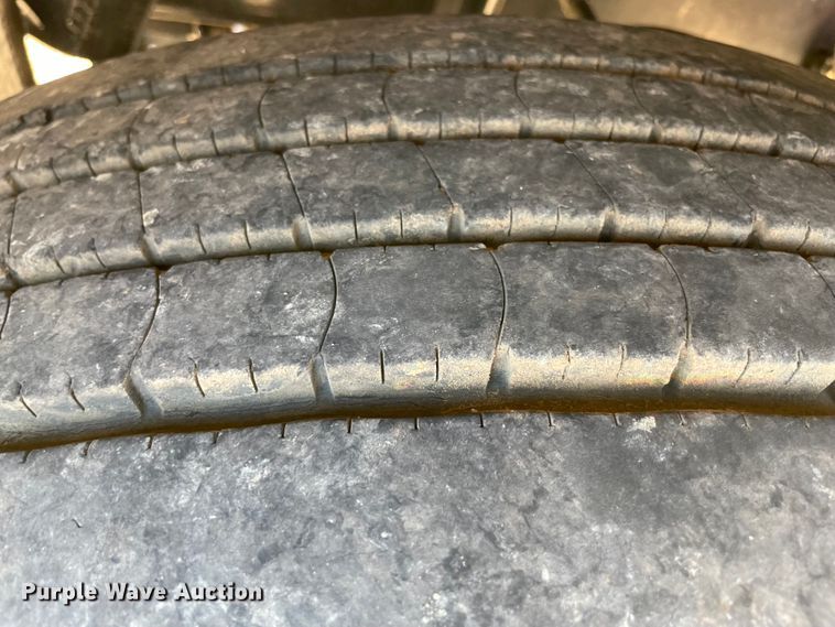 image for item KJ9794 1997 Western Star 4964F  semi truck