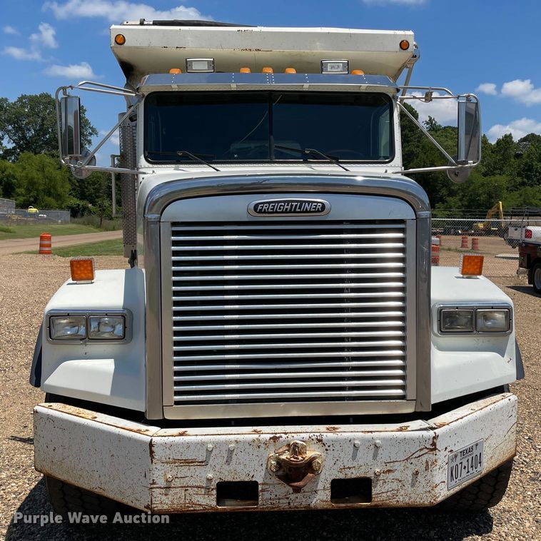 image for item KJ9796 2001 Freightliner FLD  dump truck