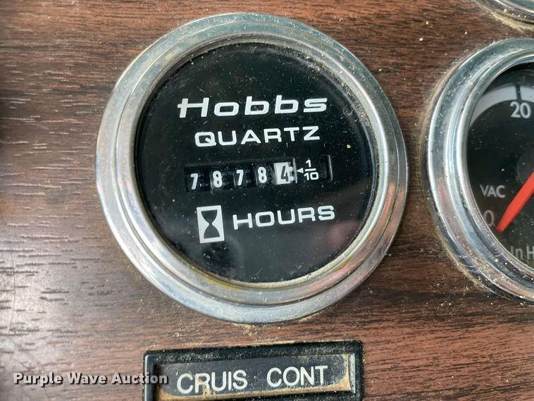 image for item KJ9796 2001 Freightliner FLD  dump truck