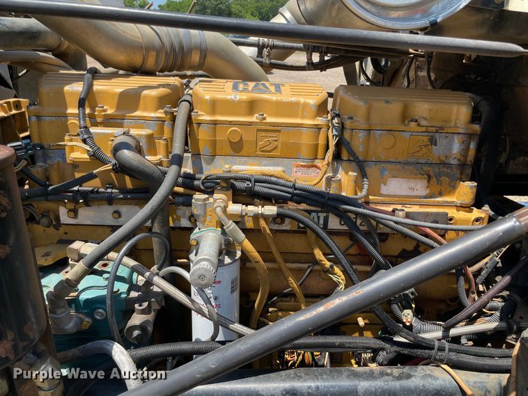 image for item KJ9796 2001 Freightliner FLD  dump truck