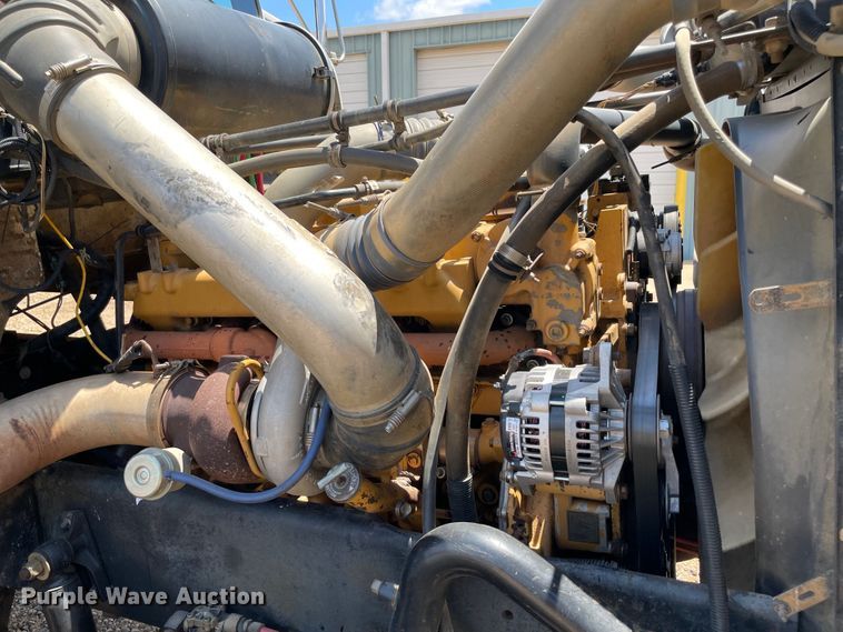 image for item KJ9796 2001 Freightliner FLD  dump truck