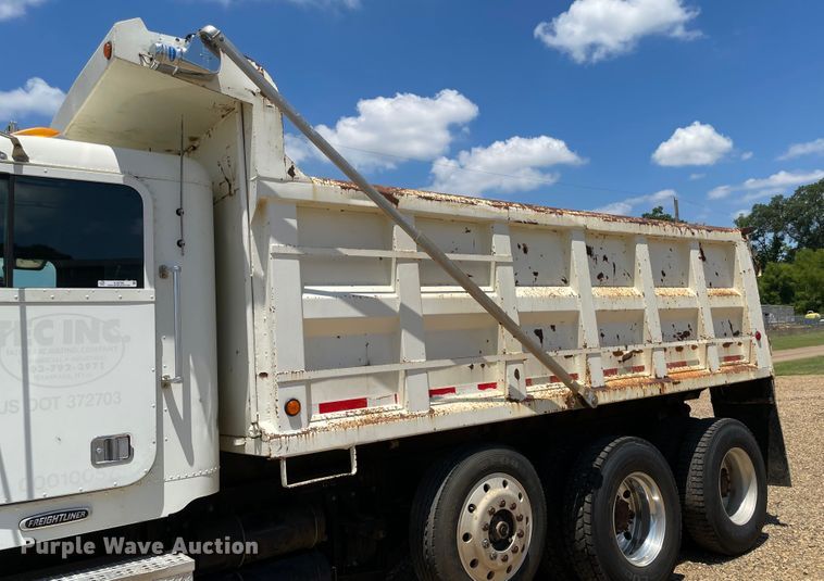 image for item KJ9796 2001 Freightliner FLD  dump truck