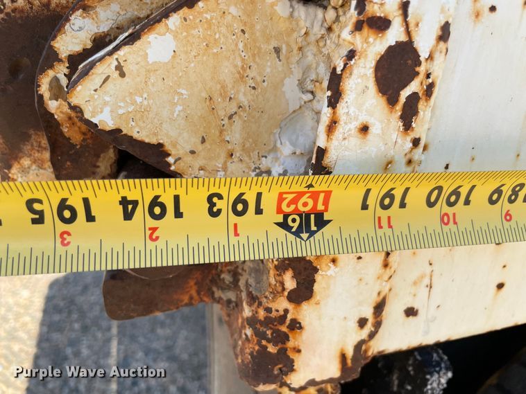 image for item KJ9796 2001 Freightliner FLD  dump truck