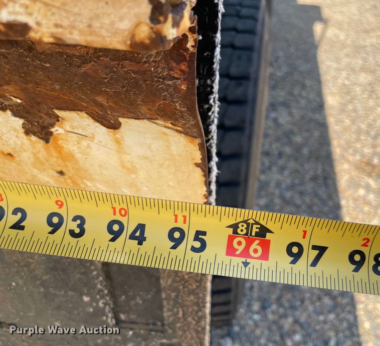 image for item KJ9796 2001 Freightliner FLD  dump truck