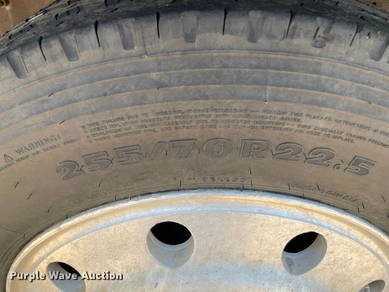 image for item KJ9796 2001 Freightliner FLD  dump truck