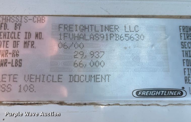 image for item KJ9796 2001 Freightliner FLD  dump truck