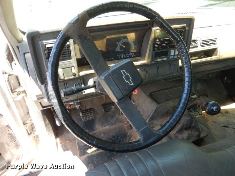 image for item KJ9807 1998 Chevrolet C6500  dump flatbed truck