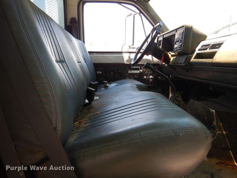 image for item KJ9807 1998 Chevrolet C6500  dump flatbed truck