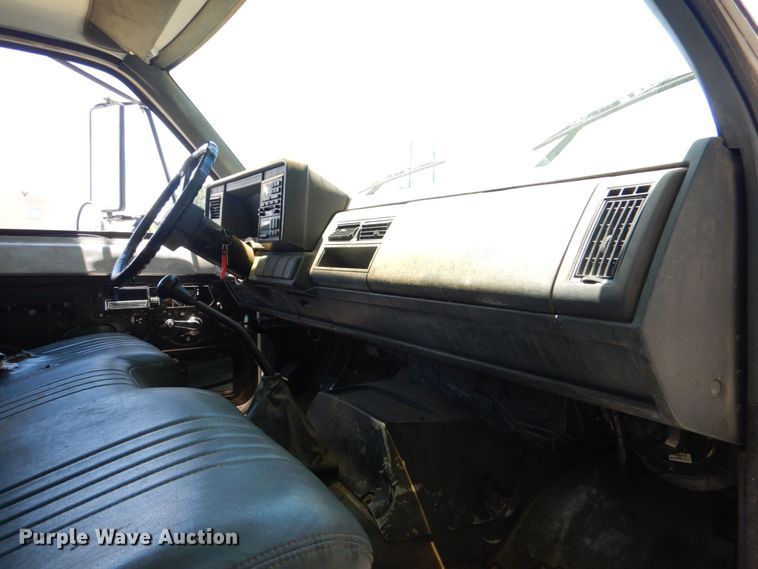 image for item KJ9807 1998 Chevrolet C6500  dump flatbed truck