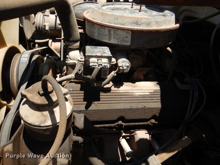 image for item KJ9807 1998 Chevrolet C6500  dump flatbed truck