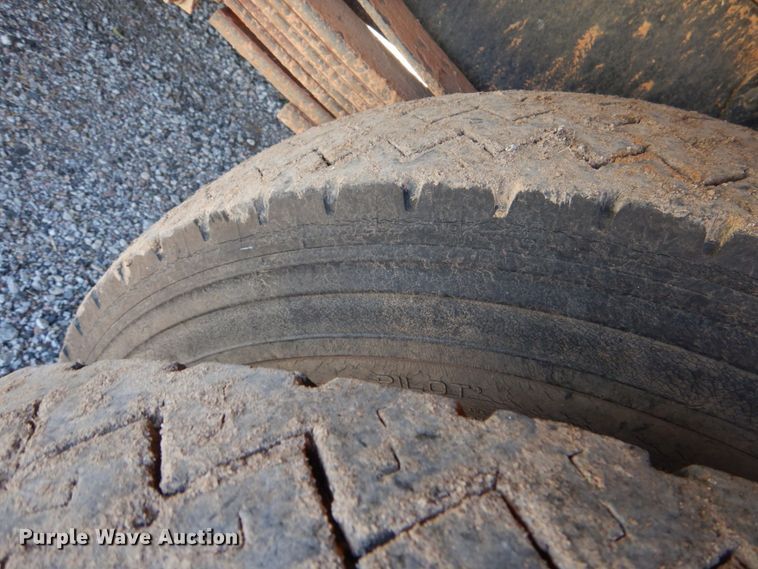 image for item KJ9807 1998 Chevrolet C6500  dump flatbed truck