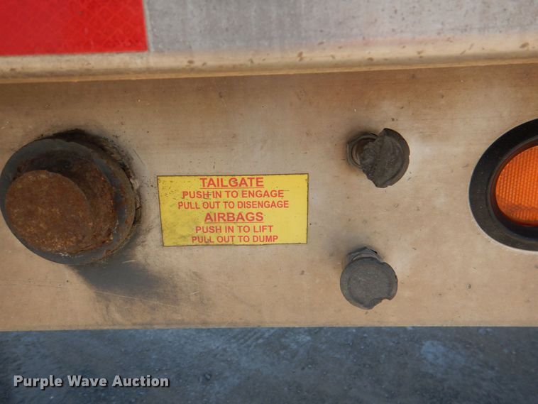 image for item KJ9865 2016 Nuttall S853754  end dump trailer