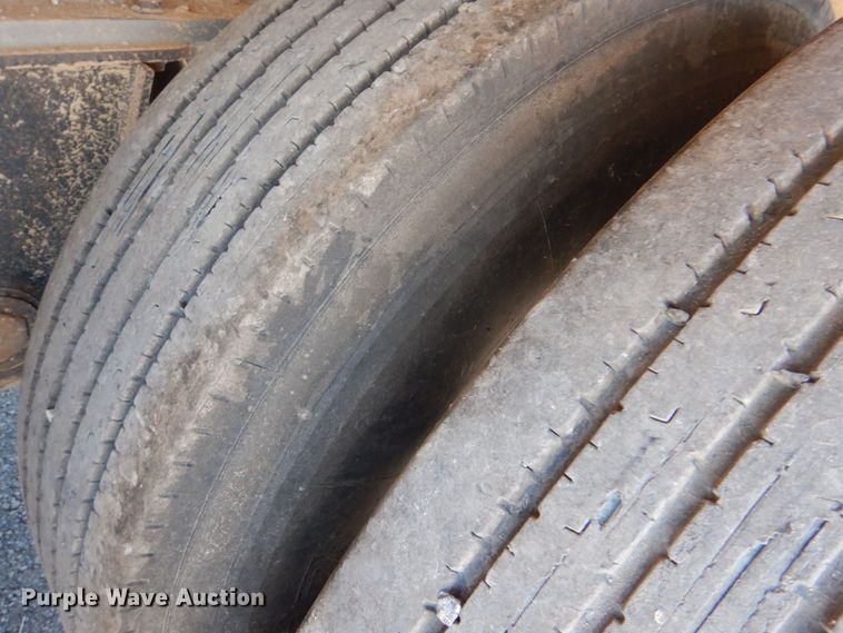 image for item KJ9865 2016 Nuttall S853754  end dump trailer