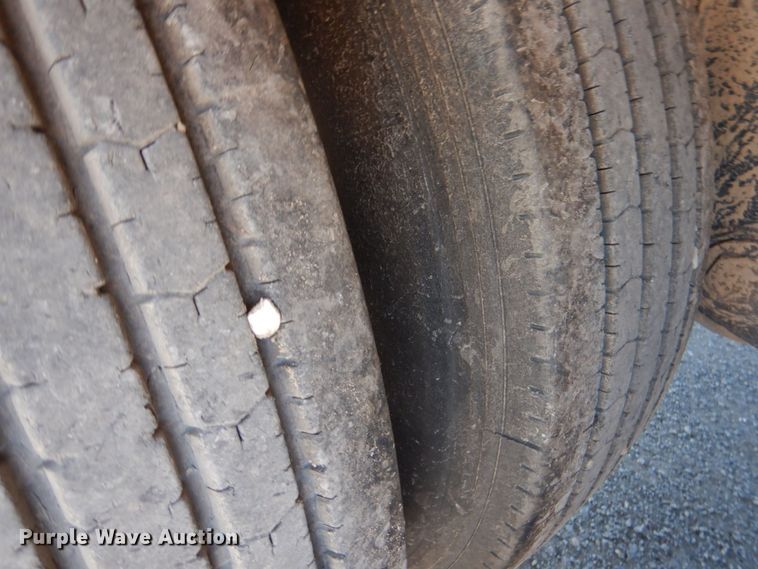 image for item KJ9865 2016 Nuttall S853754  end dump trailer