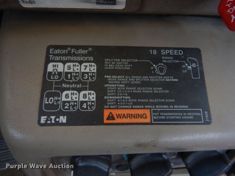 image for item KJ9866 2007 Mack CHN613  semi truck