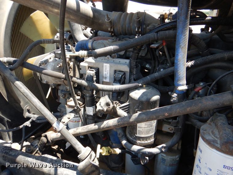 image for item KJ9866 2007 Mack CHN613  semi truck