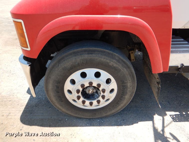 image for item KJ9866 2007 Mack CHN613  semi truck