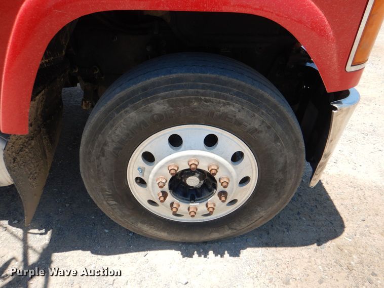 image for item KJ9866 2007 Mack CHN613  semi truck