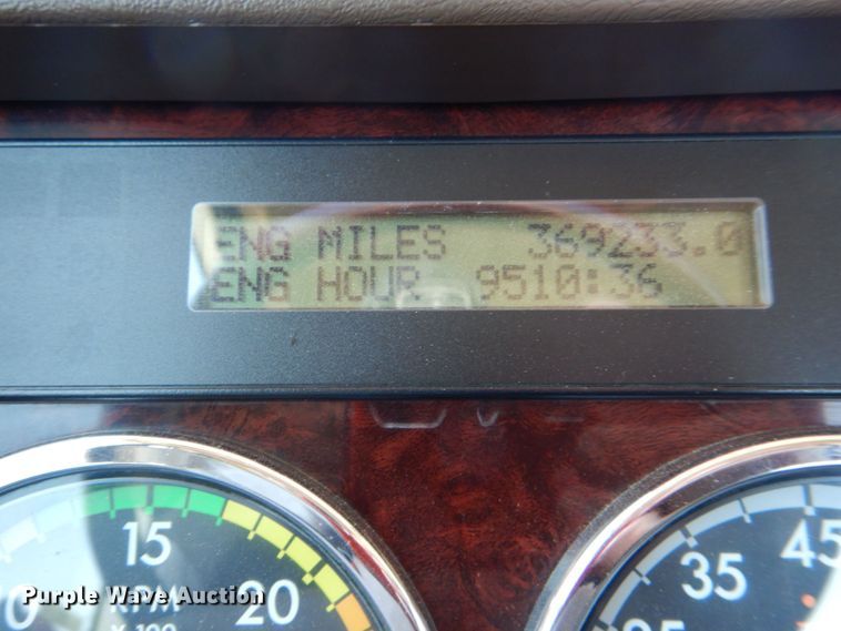 image for item KJ9867 2018 Freightliner Coronado  glider kit semi truck