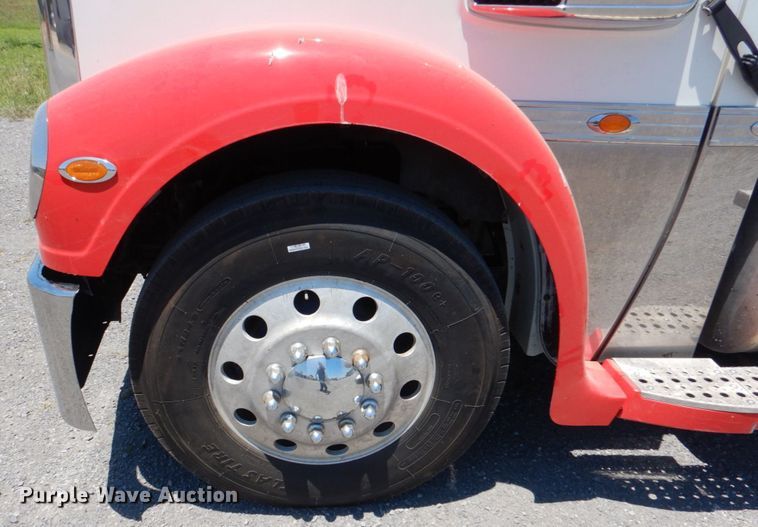 image for item KJ9867 2018 Freightliner Coronado  glider kit semi truck