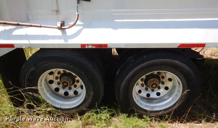 image for item KJ9868 2017 Nuttall S85 37 54  end dump trailer