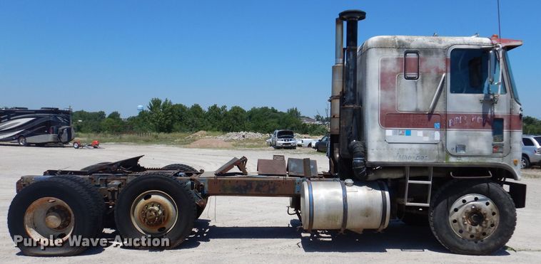 image for item KN9822 1976 GMC Astro  semi truck