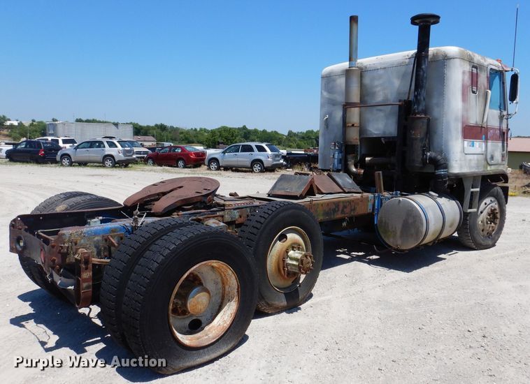 image for item KN9822 1976 GMC Astro  semi truck