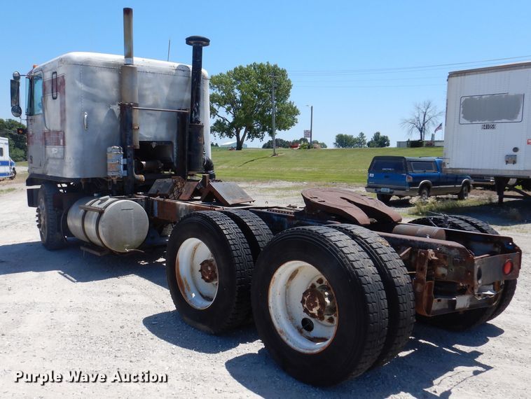 image for item KN9822 1976 GMC Astro  semi truck