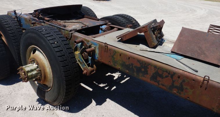 image for item KN9822 1976 GMC Astro  semi truck