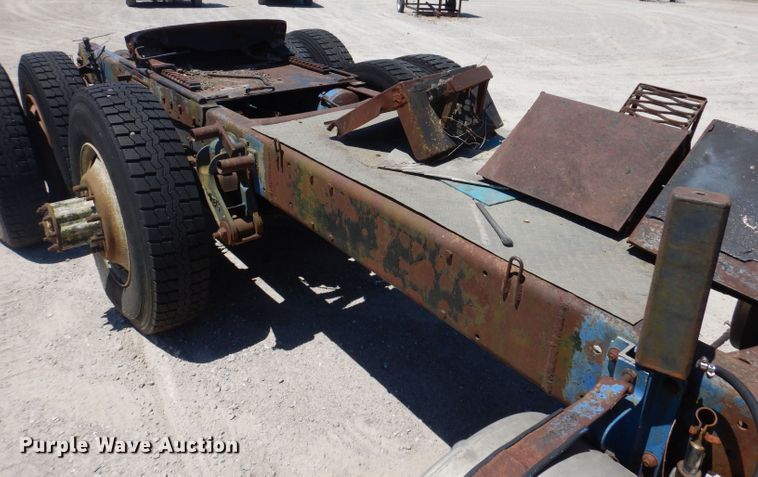 image for item KN9822 1976 GMC Astro  semi truck