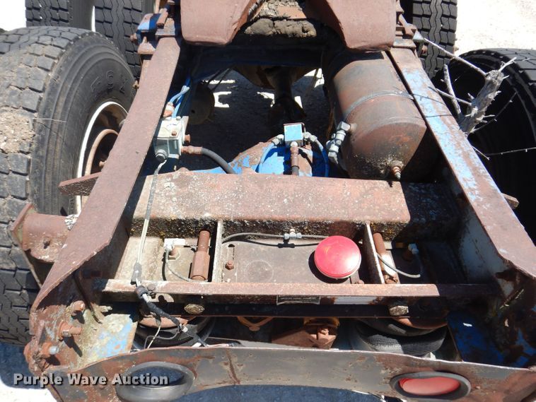 image for item KN9822 1976 GMC Astro  semi truck