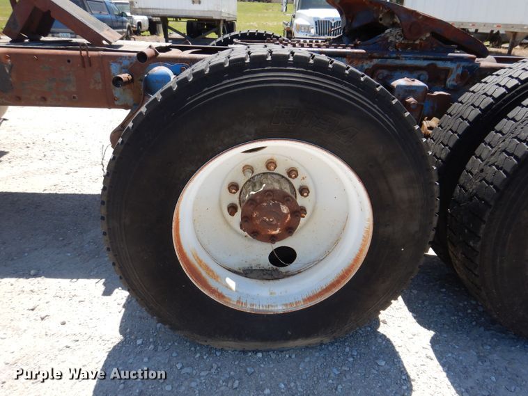 image for item KN9822 1976 GMC Astro  semi truck