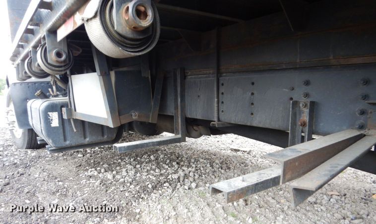 image for item KR9173 2006 Chevrolet T7500  flatbed truck