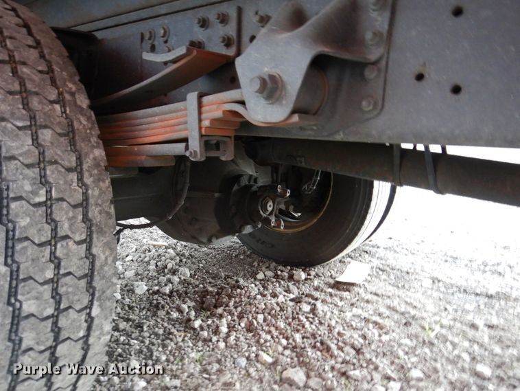 image for item KR9173 2006 Chevrolet T7500  flatbed truck