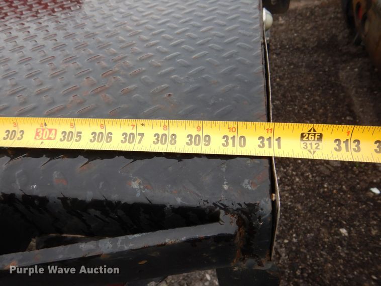 image for item KR9173 2006 Chevrolet T7500  flatbed truck