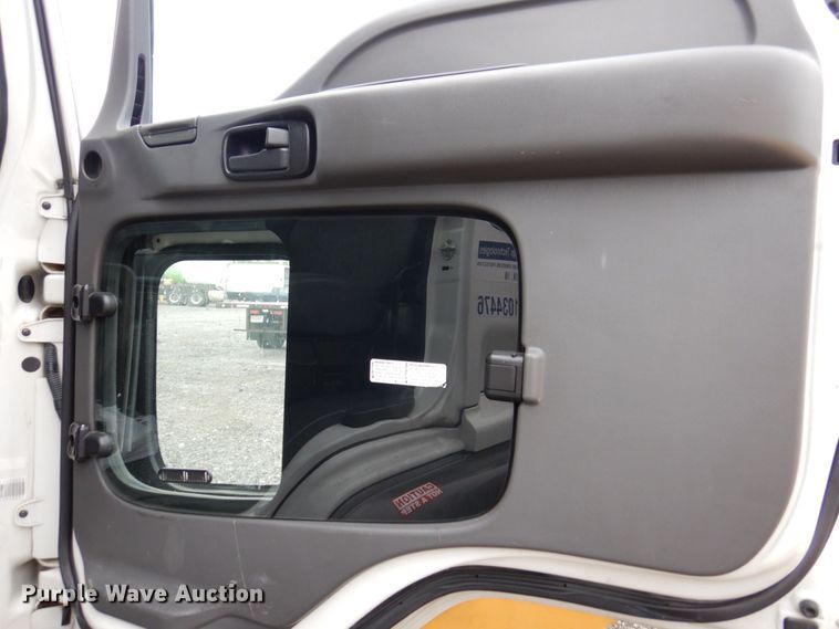 image for item KR9173 2006 Chevrolet T7500  flatbed truck