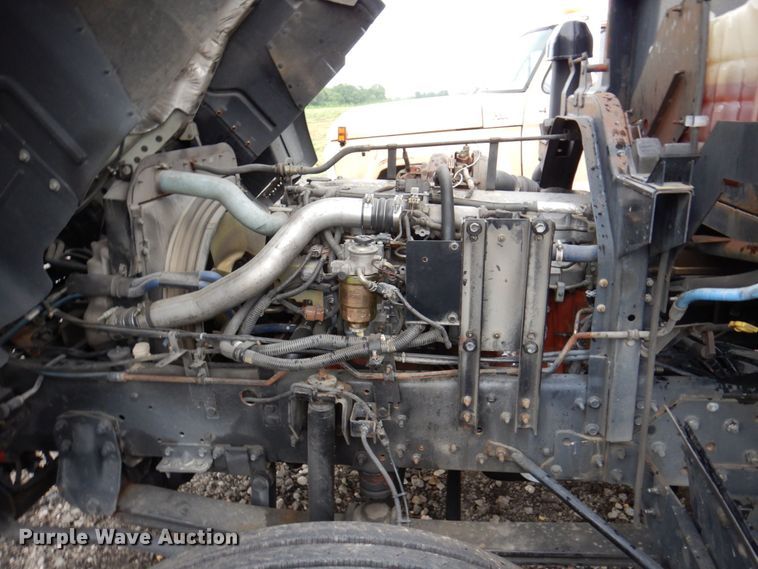 image for item KR9173 2006 Chevrolet T7500  flatbed truck