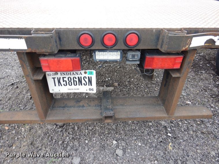 image for item KR9174 2009 Peterbilt 335  flatbed truck