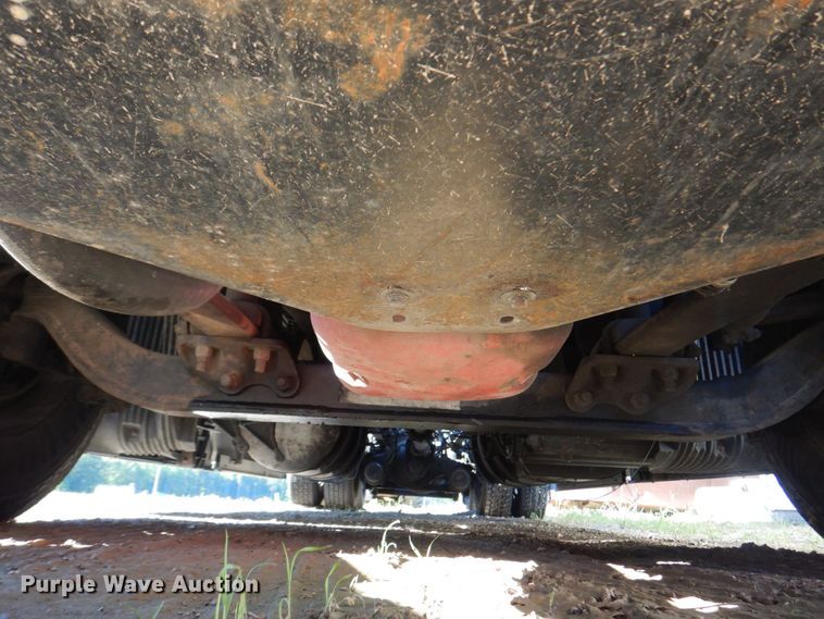 image for item KR9217 2014 Volvo VNL670  semi truck