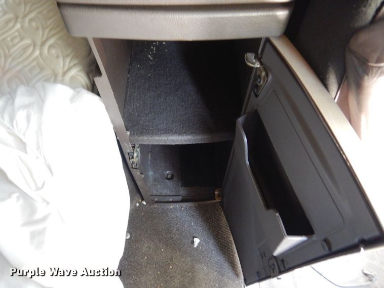 image for item KR9217 2014 Volvo VNL670  semi truck