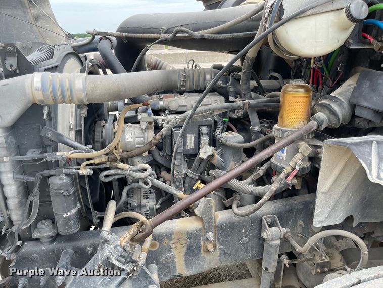 image for item LF9141 2005 Mack CXN613  semi truck