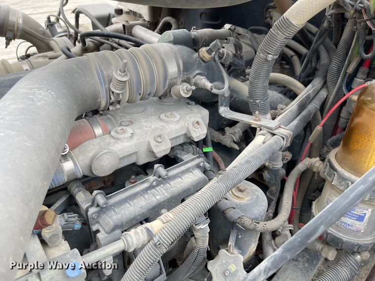 image for item LF9141 2005 Mack CXN613  semi truck