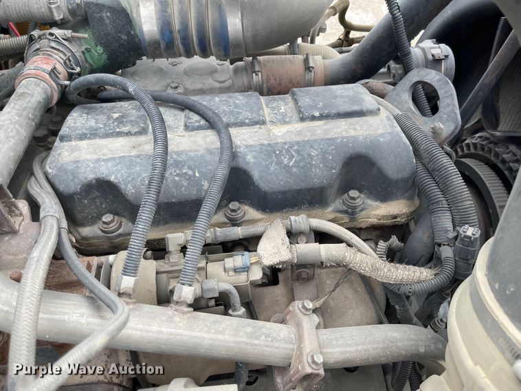 image for item LF9141 2005 Mack CXN613  semi truck