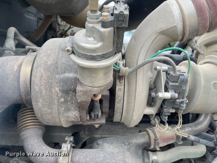 image for item LF9141 2005 Mack CXN613  semi truck