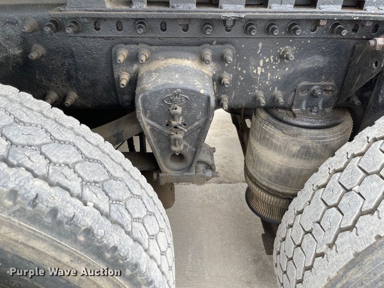 image for item LF9141 2005 Mack CXN613  semi truck