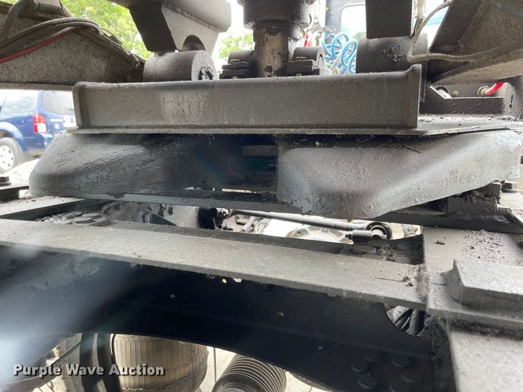 image for item LF9141 2005 Mack CXN613  semi truck