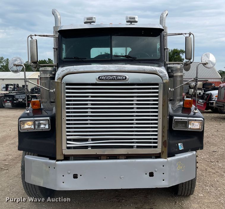 image for item LF9159 2008 Freightliner FLD  semi truck